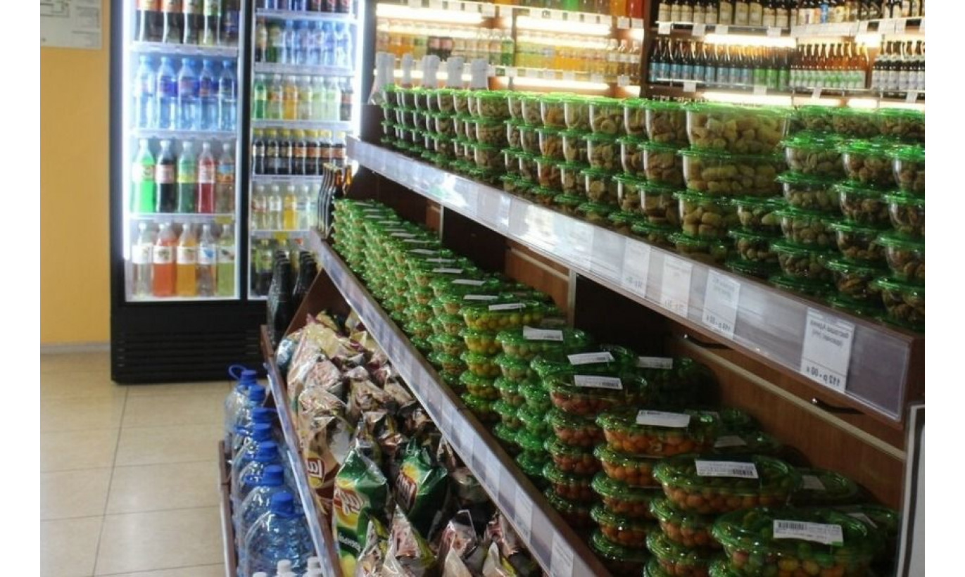 Пивной магазин-бар / Расположен в проходном месте.