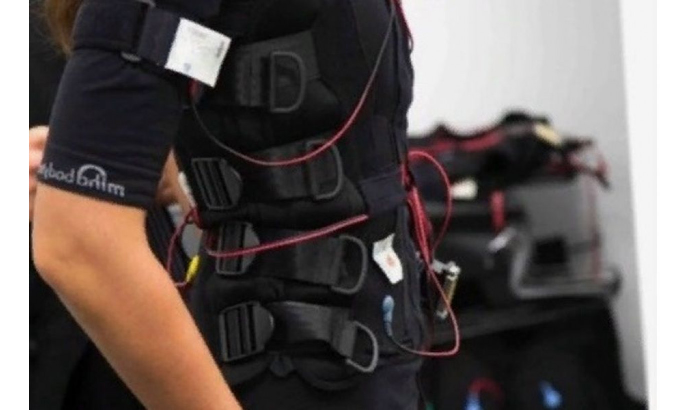 Фитнес-студия + ems в отличной локации