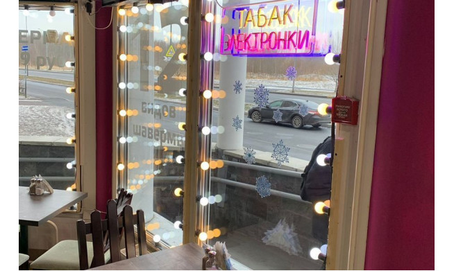 Точка шавермы с посадочными местами/сотрудники остаются/24ч аса
