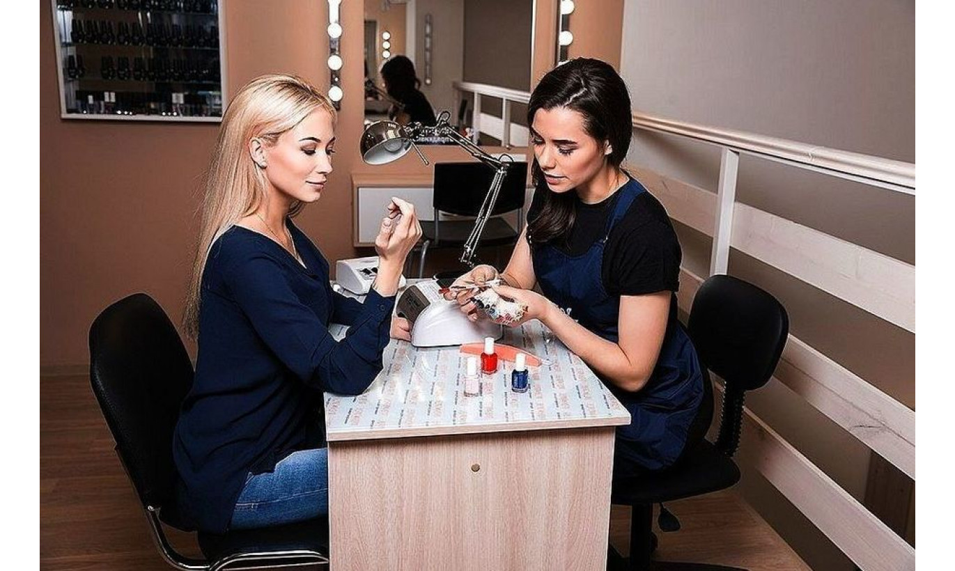 Салон красоты / Полный штат опытных сотрудников