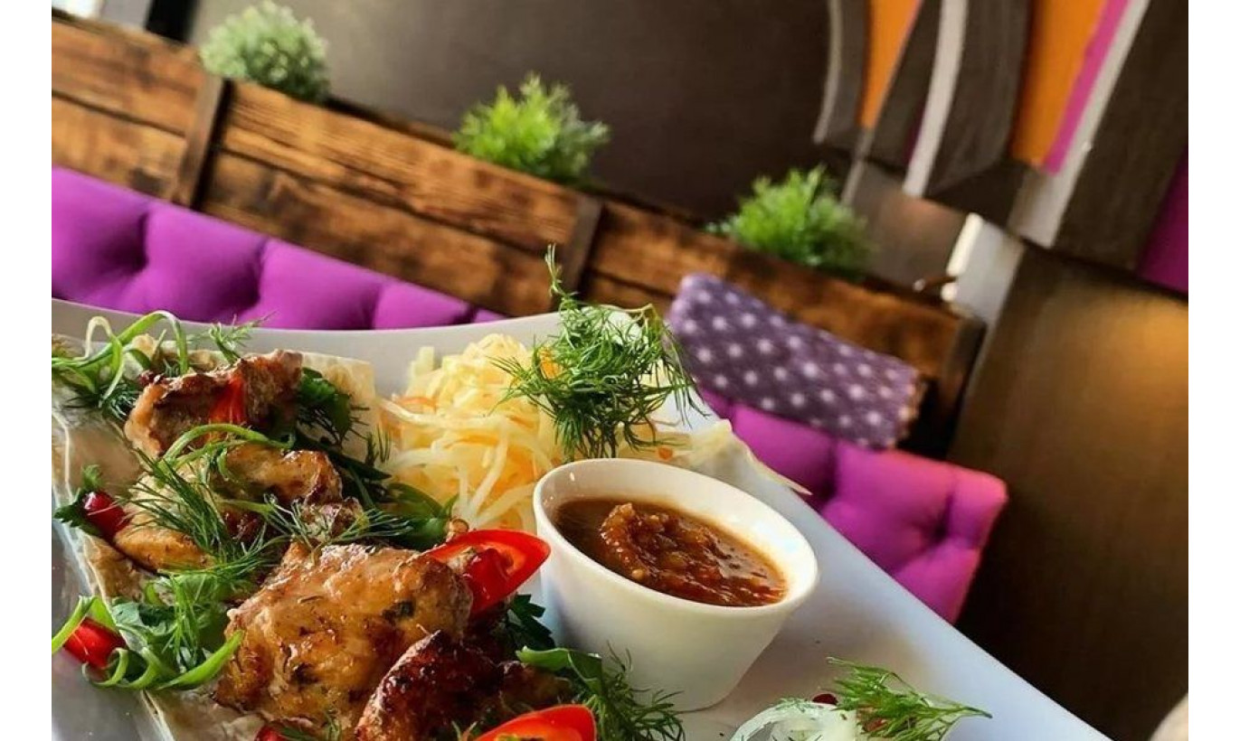 Кафе у метро в Петроградском районе, ресторанная улица