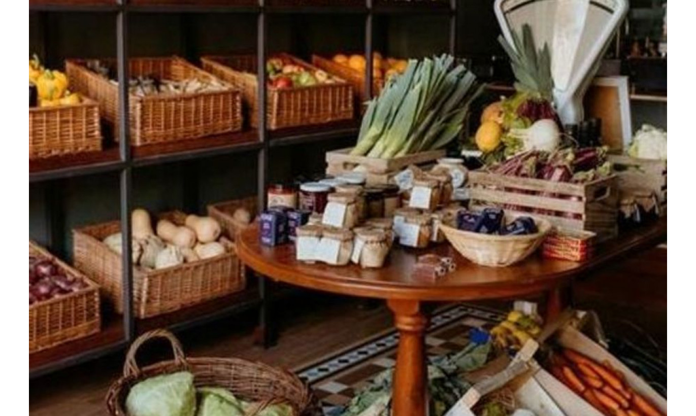 Продуктовый магазин / Широкий ассортимент / 3 года