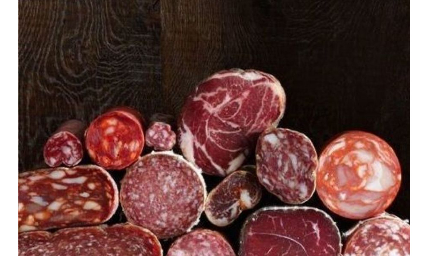 Продуктовая бакалея в проходном месте