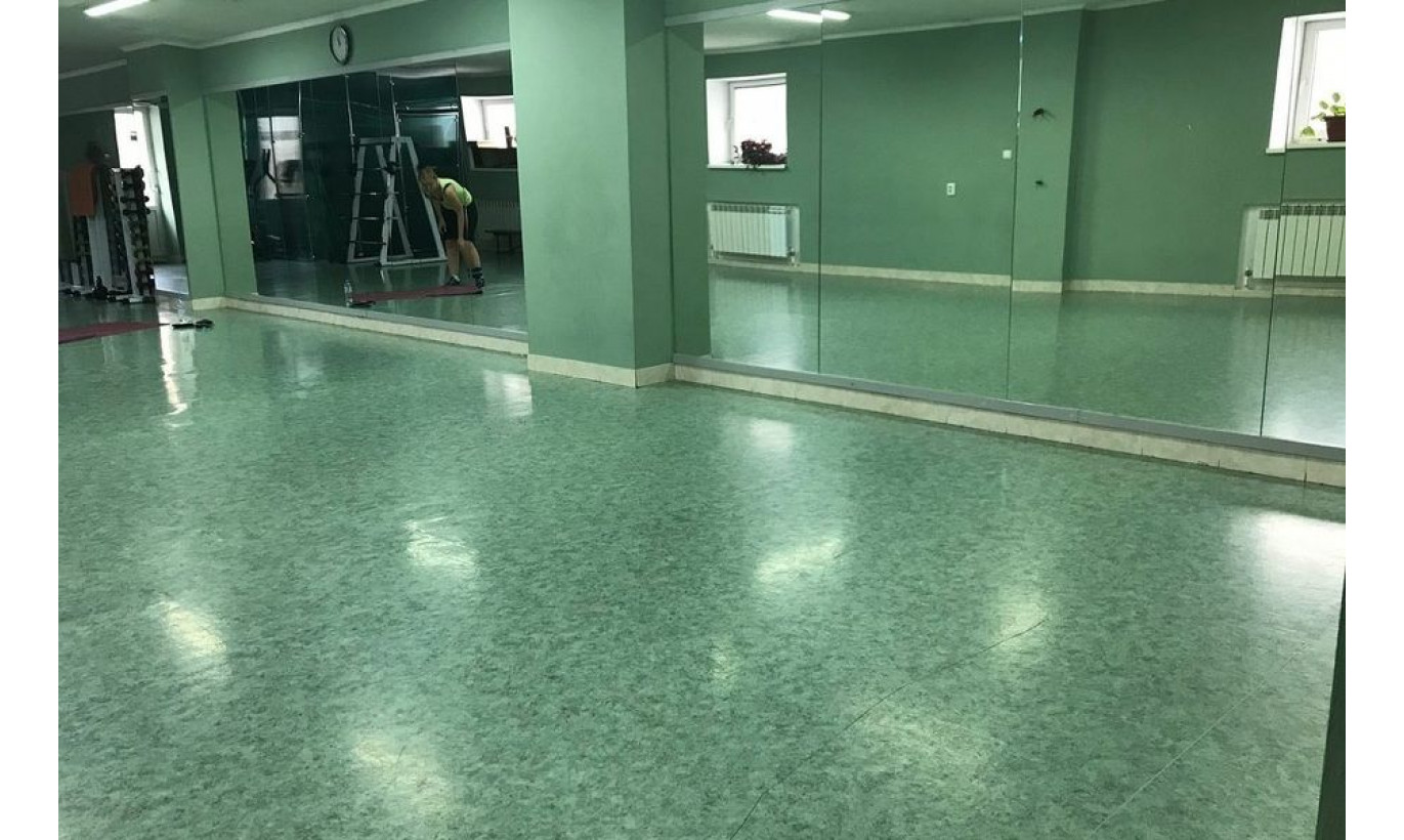 Зал для фитнеса в приморском районе. По цене активов зала