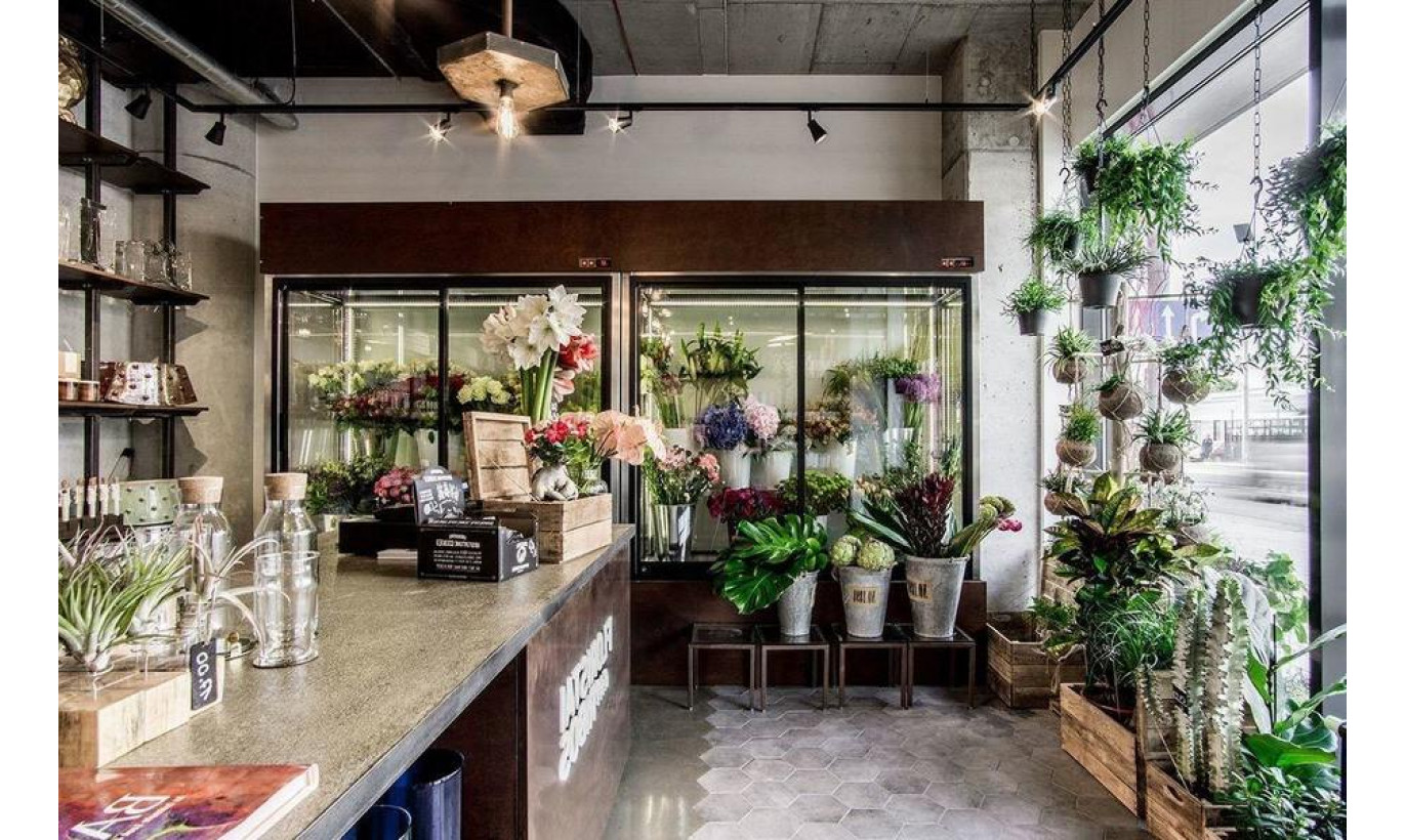Цветочный магазин / Дизайнерский ремонт / Приморский район