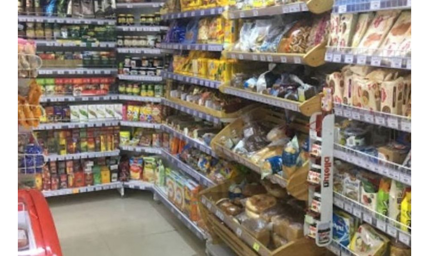 Продуктовый магазин в пешей доступности от метро в Московском районе
