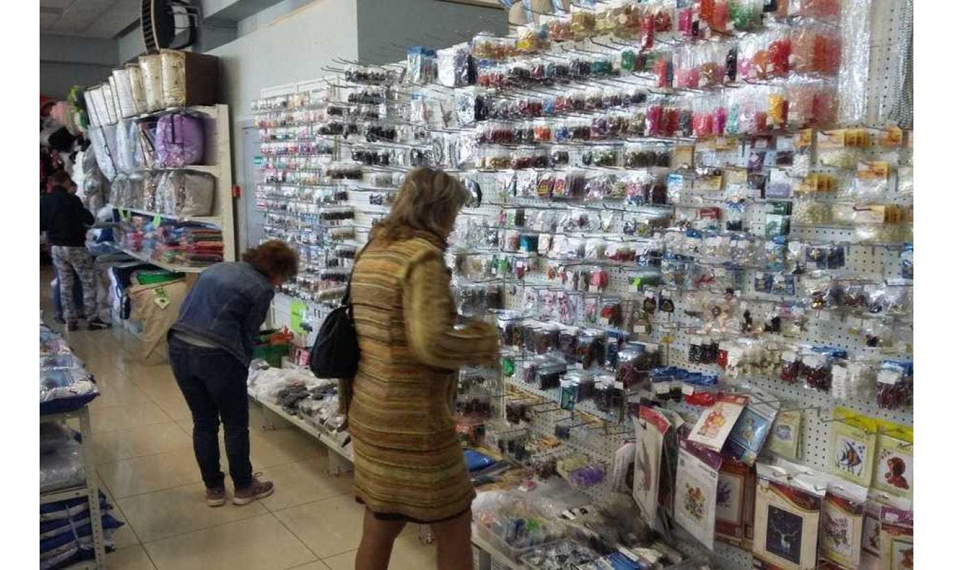 Магазин тканей в отличной локации